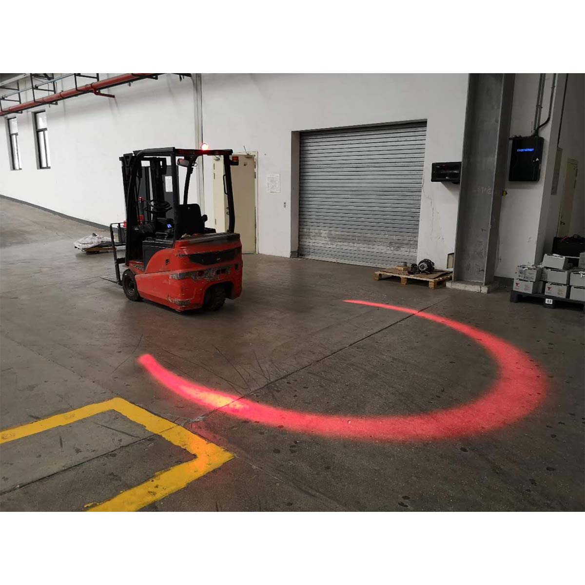 Proyector Luminico para Vehiculos en Forma de Arco