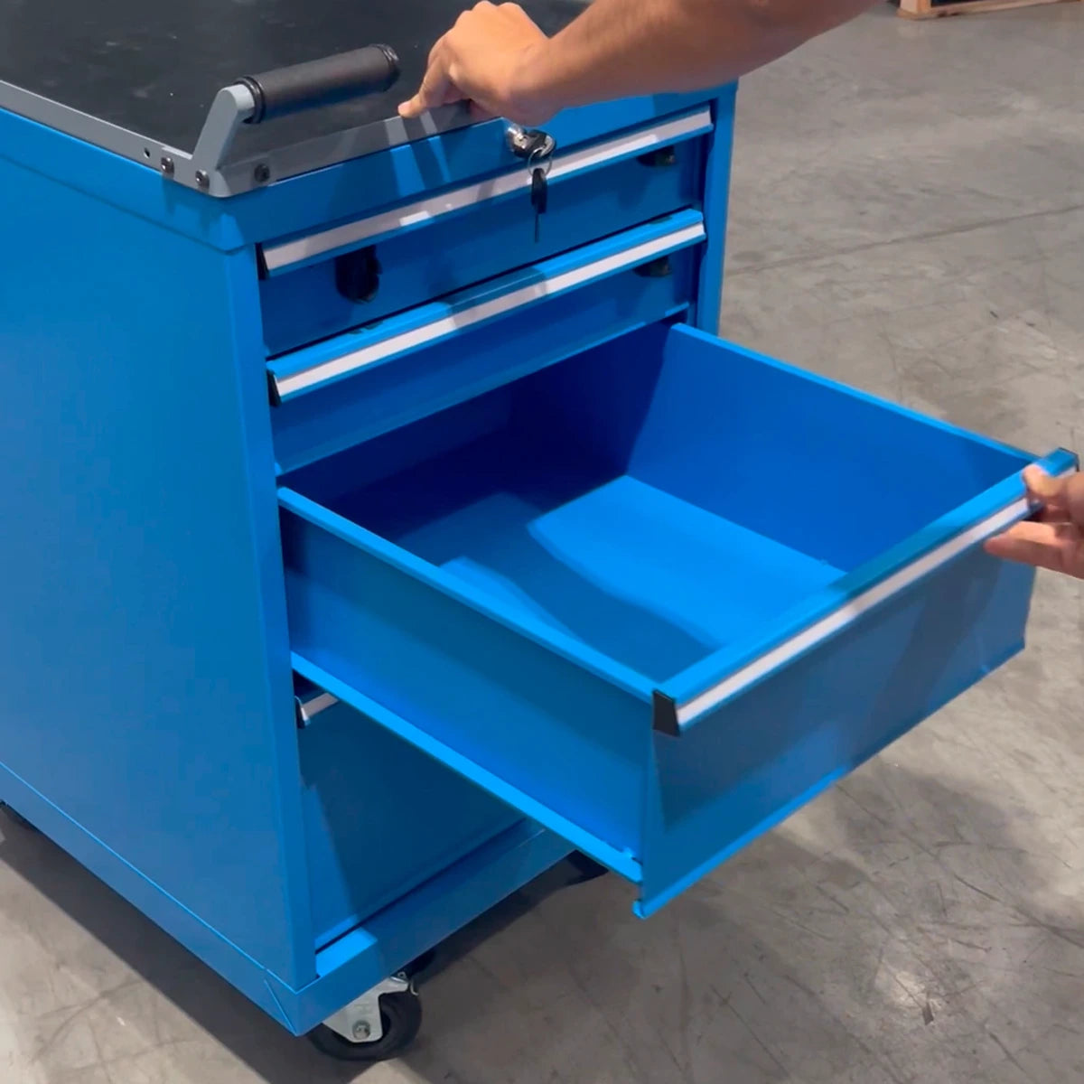 Cajonera Metálica con 4 Cajones
