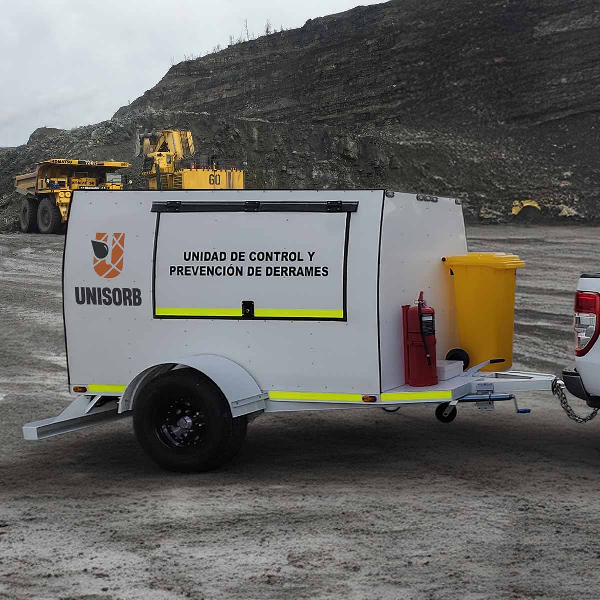 Trailer para Control de Derrames con Absorbentes Selectivos